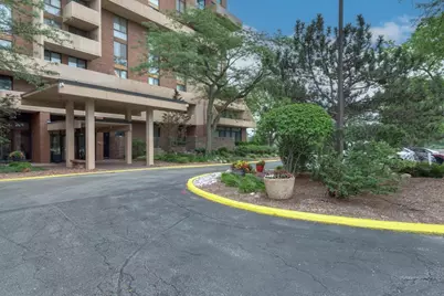 465 W Dominion Drive #204, Wood Dale, IL 60191 - Photo 2