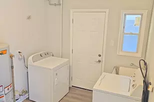 138 Algonquin St, Park Forest, IL 60466 - Photo 8