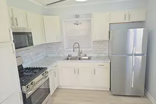 138 Algonquin St, Park Forest, IL 60466 - Photo 6