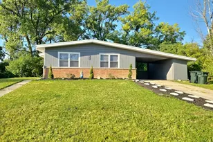 138 Algonquin St, Park Forest, IL 60466 - Photo 2
