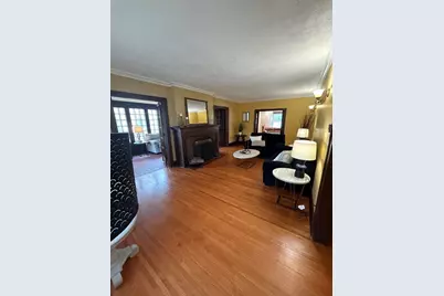 186 N Du Bois Avenue, Elgin, IL 60123 - Photo 4
