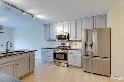 4405 Middleton Place, Lisle, IL 60532 - Photo 18