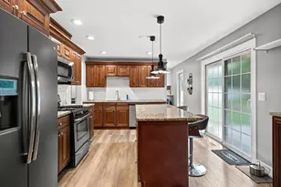 1603 Roder Ct, Streamwood, IL 60107 - Photo 6