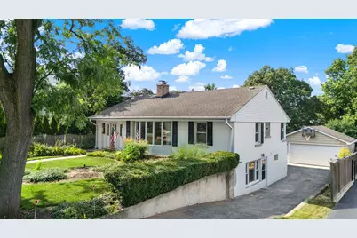 56 Chicago Avenue, Clarendon Hills, IL 60514 - Photo 2