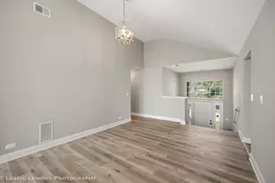 30W015 Juniper Ct, Warrenville, IL 60555 - Photo 4