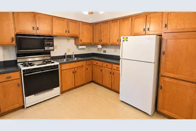 1243 Washington Street E #C304, Des Plaines, IL 60016 - Photo 6