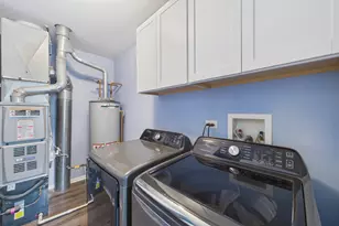 2254 Flagstone Ln, Carpentersville, IL 60110 - Photo 28