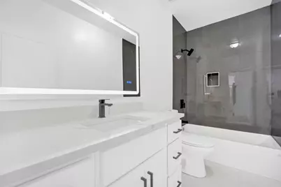4350 W Lawrence Avenue #405, Chicago, IL 60630 - Photo 8