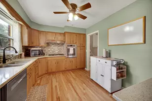 205 Sharon Dr, Sleepy Hollow, IL 60118 - Photo 14
