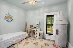 709 W Bridge St, Streator, IL 61364 - Photo 32