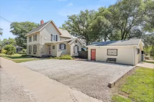 709 W Bridge St, Streator, IL 61364 - Photo 36