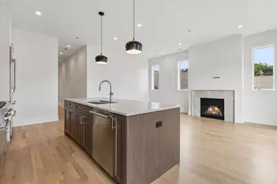 3820 N Damen Avenue #2, Chicago, IL 60618 - Photo 8