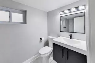 2227 Foster St, Evanston, IL 60201 - Photo 18