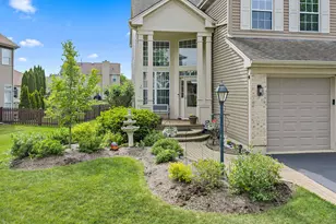 1961 Broadsmore Dr, Algonquin, IL 60102 - Photo 2