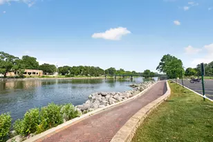 321 Brownstone Dr, Saint Charles, IL 60174 - Photo 68