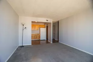 9128 W Terrace Dr, Niles, IL 60714 - Photo 6