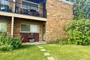 1320 Lore Ln, Lombard, IL 60148 - Photo 2