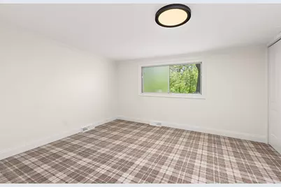 1010 Osage Drive, McHenry, IL 60051 - Photo 8