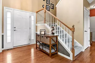 223 Clubhouse St, Bolingbrook, IL 60490 - Photo 2