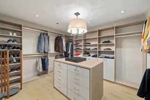 180 E Pearson St, Chicago, IL 60611 - Photo 24
