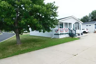 653A Bluebird Circle, Sandwich, IL 60548 - Photo 2
