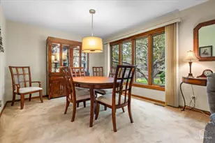 232 Royal Ln, Bloomingdale, IL 60108 - Photo 8