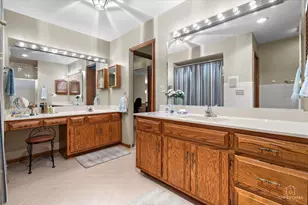 232 Royal Ln, Bloomingdale, IL 60108 - Photo 20