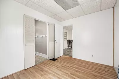 109 W Moore Street, Ottawa, IL 61350 - Photo 20