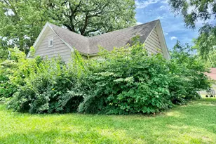 214 E Reynolds St, Pontiac, IL 61764 - Photo 4
