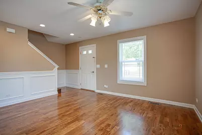 2382 N Quaker Hollow Lane, Round Lake Beach, IL 60073 - Photo 4