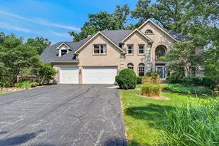 3N681 Trotter Ln, Saint Charles, IL 60175 - Photo 1