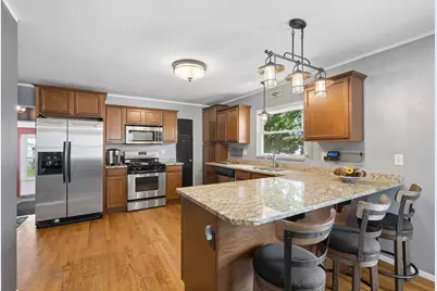 620 E 10th Street, Lockport, IL 60441 - Photo 6