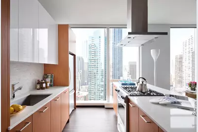 500 N Lake Shore Drive #1011, Chicago, IL 60611 - Photo 2
