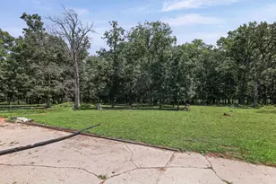 21824 Southwoods Ln, Pocahontas, IL 62275 - Photo 12