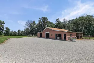 21824 Southwoods Ln, Pocahontas, IL 62275 - Photo 10