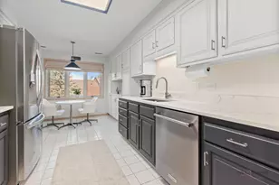 1000 Deerfield Rd, Highland Park, IL 60035 - Photo 10
