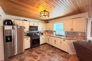 1103 S Hobson St, Harrisburg, IL 62946 - Photo 12