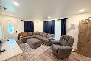 1103 S Hobson St, Harrisburg, IL 62946 - Photo 22