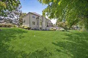 2S351 Chaucer Ct, Glen Ellyn, IL 60137 - Photo 32