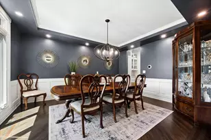 2S351 Chaucer Ct, Glen Ellyn, IL 60137 - Photo 4