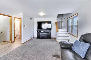 5110 S Nagle Ave, Chicago, IL 60638 - Photo 4