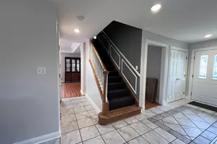 1131 E Grant Dr, Des Plaines, IL 60016 - Photo 14