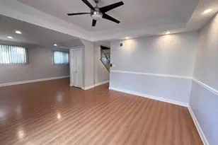 1131 E Grant Dr, Des Plaines, IL 60016 - Photo 6