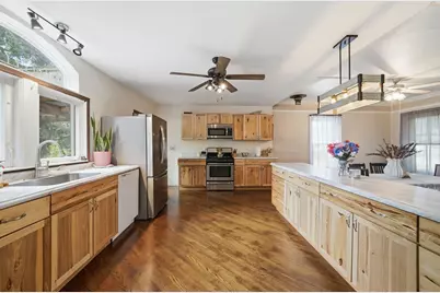 627 E Main Street, Ottawa, IL 61350 - Photo 8