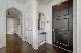 118 E Erie St, Chicago, IL 60611 - Photo 8