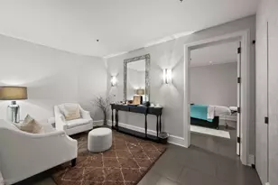 118 E Erie St, Chicago, IL 60611 - Photo 24