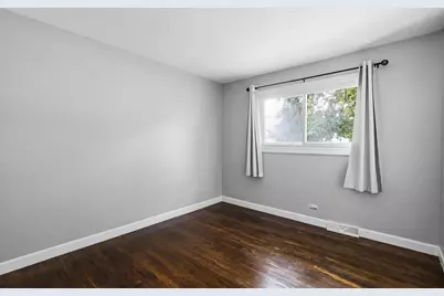 1352 Glen Ellyn Road, Glendale Heights, IL 60139 - Photo 10