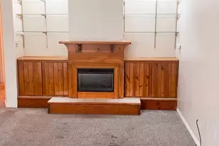 912 Hollycrest Dr, Champaign, IL 61821 - Photo 6