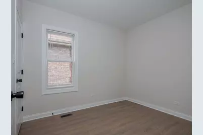 8504 S Baltimore Avenue, Chicago, IL 60617 - Photo 8