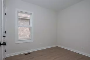 8504 S Baltimore Ave, Chicago, IL 60617 - Photo 8